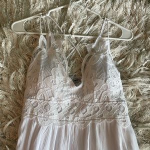 White dress cute top never worn